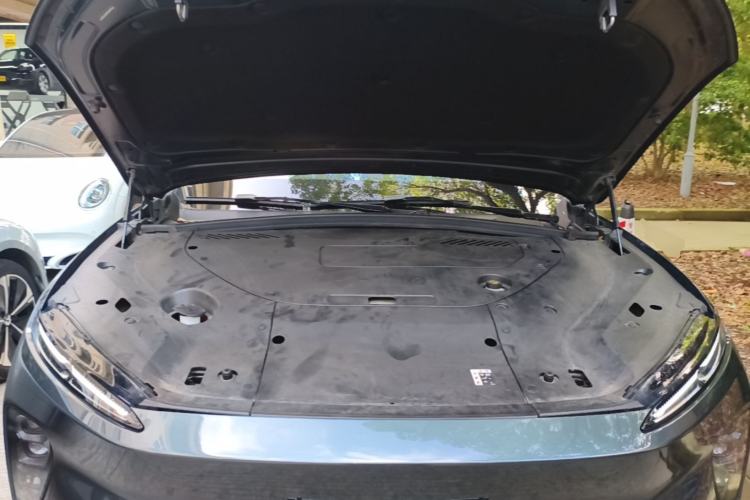Used Nio ES8 2023 100kWh Signature Edition Engine Bay