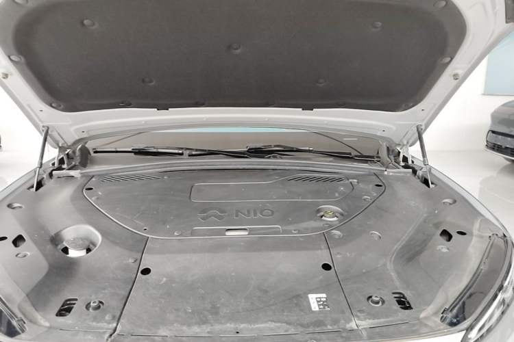 Used Nio ES8 2023 75 kWh Engine Bay