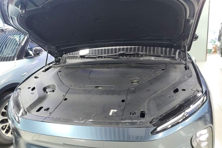 Used Nio ES8 2023 75 kWh Engine Bay