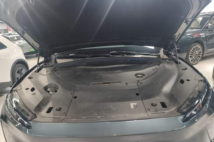 Used Nio ES8 2023 75 kWh Engine Bay