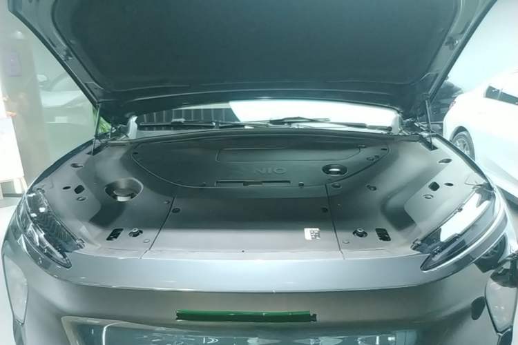 Used Nio ES8 2023 75 kWh Engine Bay