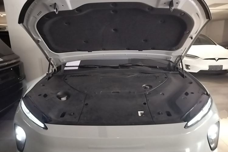 Used Nio ES8 2023 75 kWh Executive Edition Engine Bay