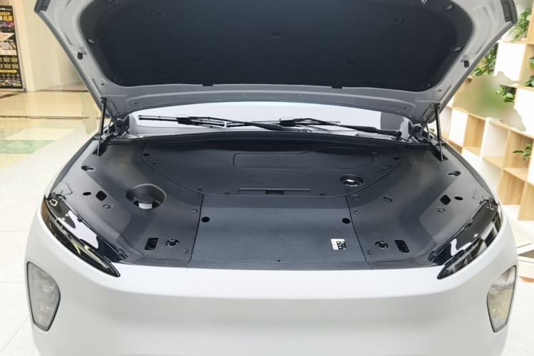 Used Nio ES8 2023 75 kWh Engine Bay