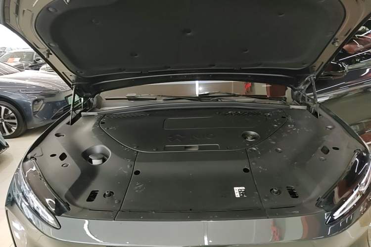 Used Nio ES8 2023 75 kWh Engine Bay