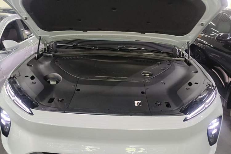 Used Nio ES8 2023 75 kWh Engine Bay