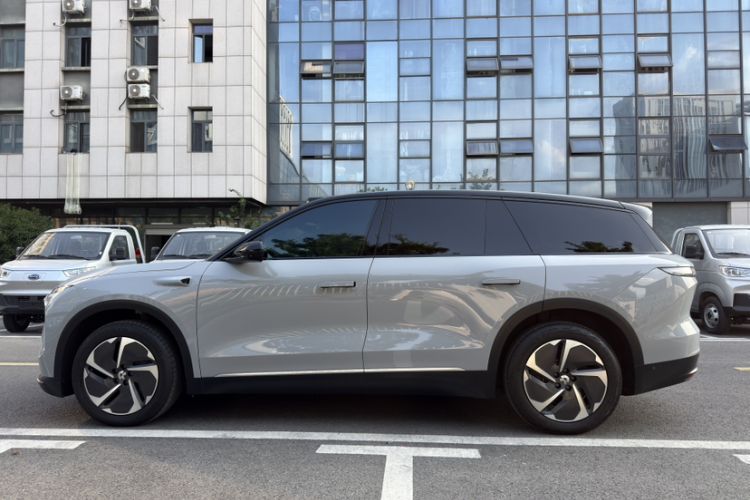 Used Nio ES8 2023 75 kWh Exterior 2