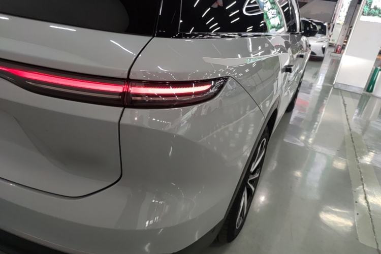 Used Nio ES8 2023 75 kWh Exterior 3