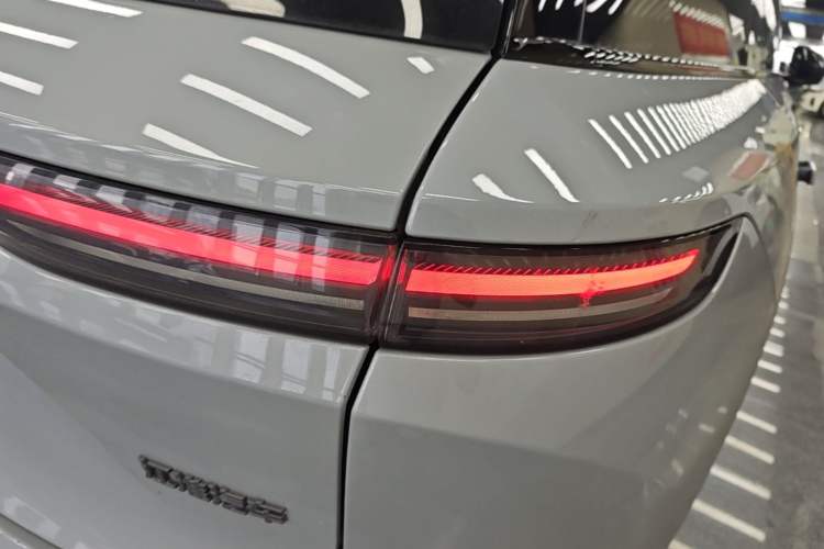 Used Nio ES8 2023 75 kWh Exterior 3