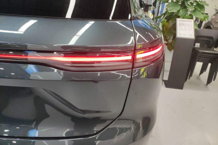 Used Nio ES8 2023 75 kWh Exterior 3