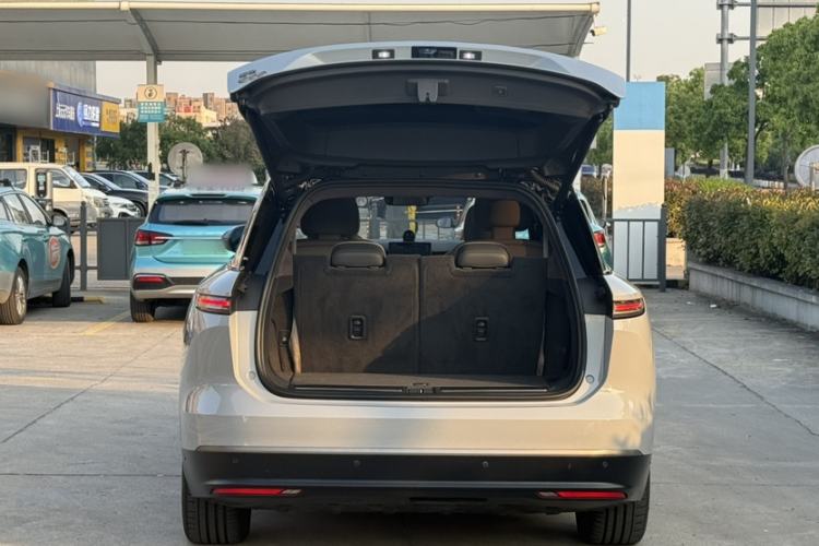 Used Nio ES8 2023 75 kWh Executive Edition Exterior 4