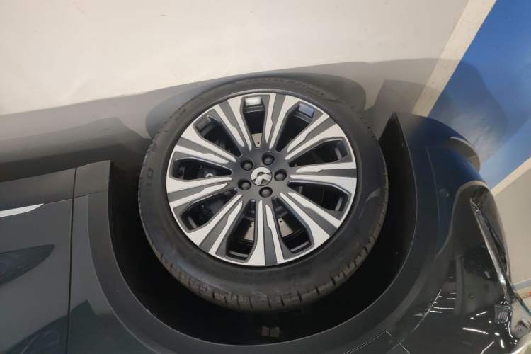 Used Nio ES8 2023 75 kWh Exterior 4
