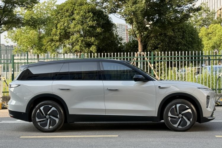 Used Nio ES8 2023 75 kWh Exterior 6