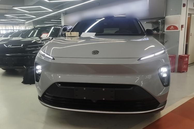 Used Nio ES8 2023 75 kWh Front