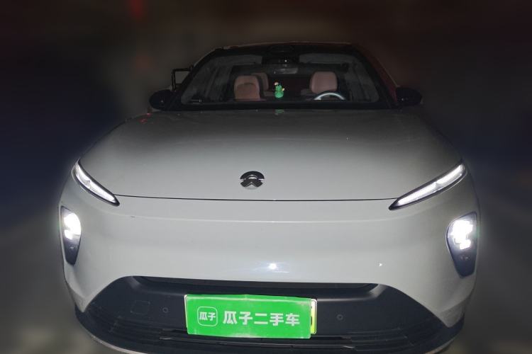 Used Nio ES8 2023 75 kWh Front