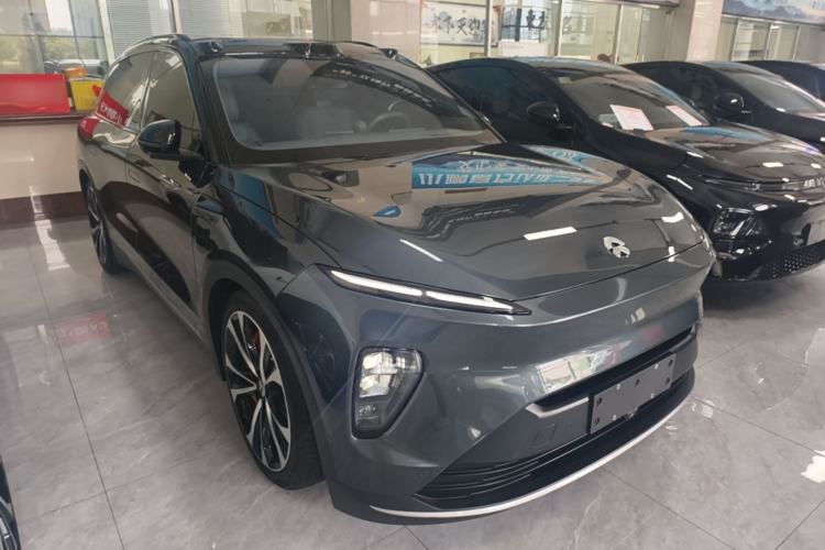 Used Nio ES8 2023 100kWh Signature Edition Front Right 45 Deg