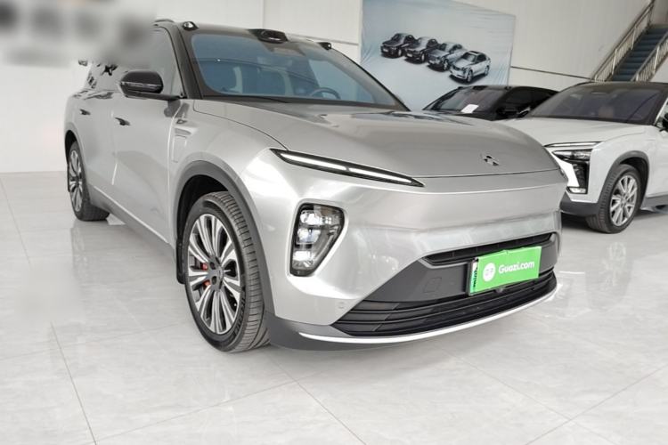 Used Nio ES8 2023 75 kWh Front Right 45 Deg