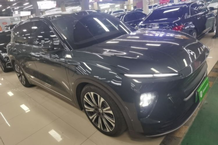 Used Nio ES8 2023 75 kWh Front Right 45 Deg