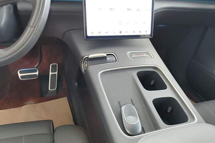 Used Nio ES8 2023 75 kWh Gear Lever