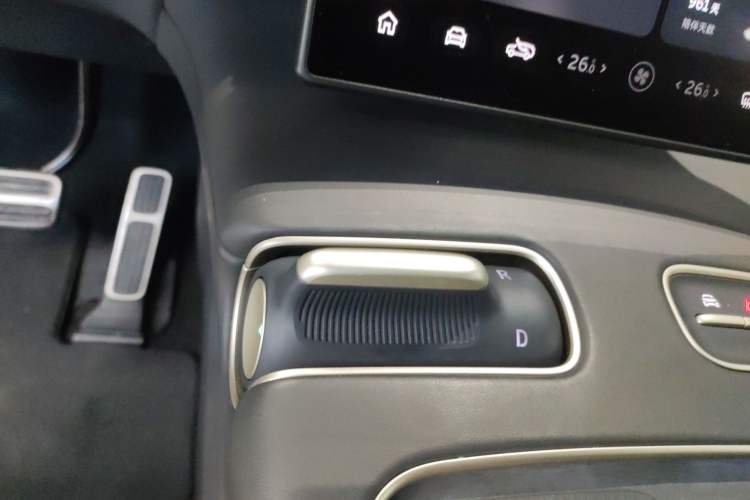 Used Nio ES8 2023 75 kWh Gear Lever