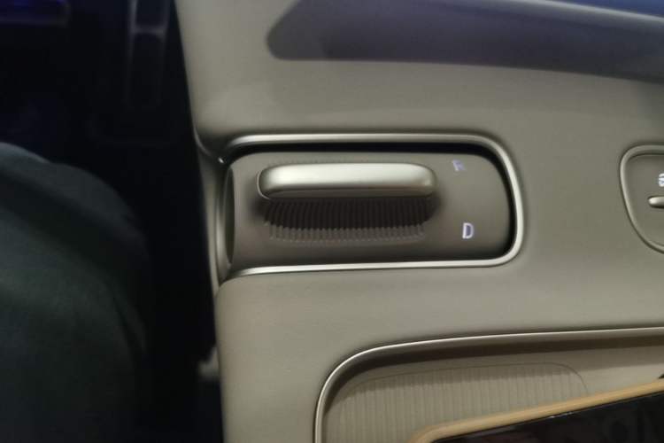 Used Nio ES8 2023 100kWh Gear Lever