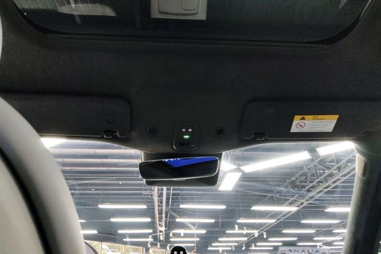 Used Nio ES8 2023 75 kWh Headliner