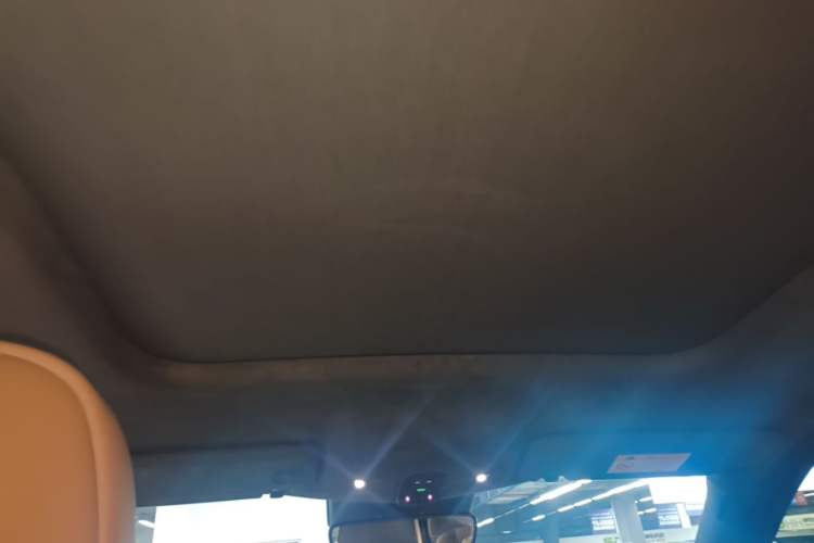 Used Nio ES8 2023 75 kWh Headliner