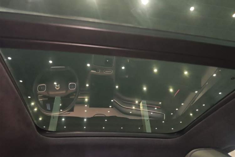Used Nio ES8 2023 100kWh Signature Edition Headliner