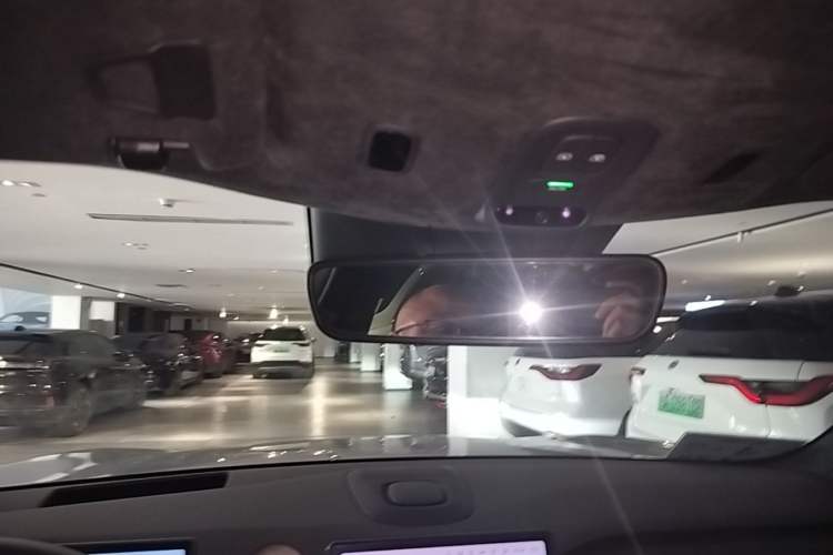 Used Nio ES8 2023 75 kWh Executive Edition Headliner