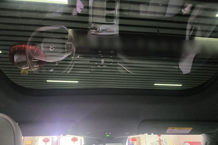 Used Nio ES8 2023 75 kWh Headliner