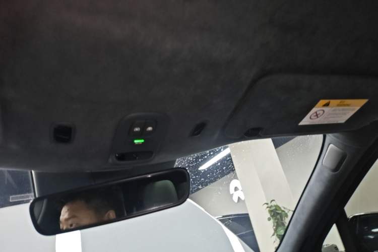 Used Nio ES8 2023 75 kWh Executive Edition Headliner