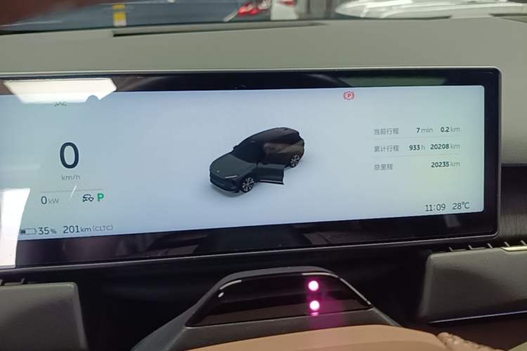 Used Nio ES8 2023 100kWh Signature Edition Instrument Cluster