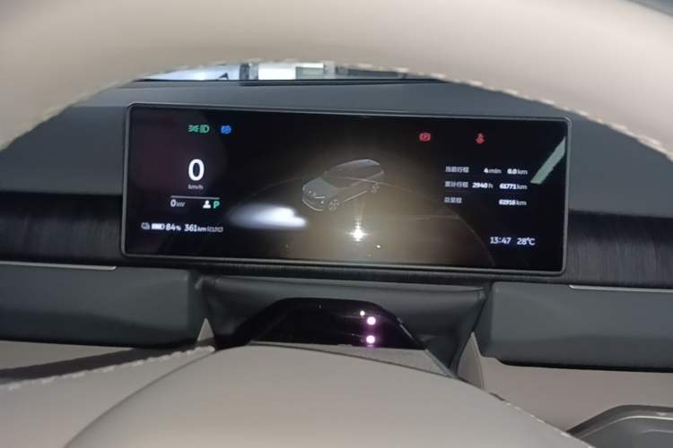 Used Nio ES8 2023 75 kWh Executive Edition Instrument Cluster