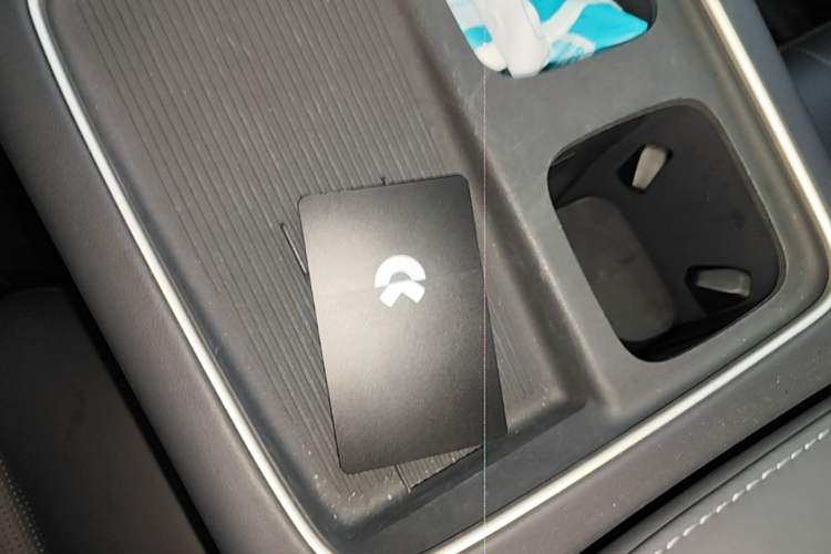 Used Nio ES8 2023 75 kWh Interior 1