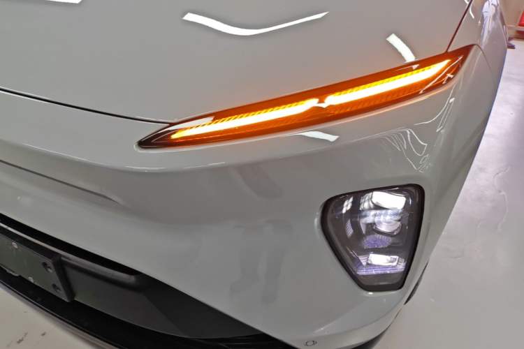Used Nio ES8 2023 75 kWh Left Front Headlight