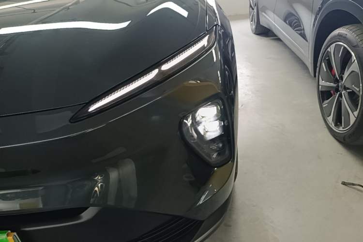 Used Nio ES8 2023 100kWh Signature Edition Left Front Headlight