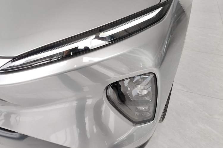 Used Nio ES8 2023 75 kWh Left Front Headlight