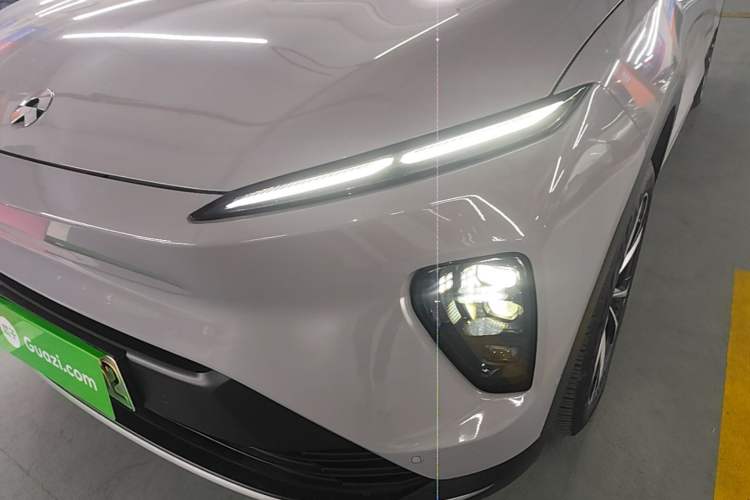 Used Nio ES8 2023 75 kWh Left Front Headlight