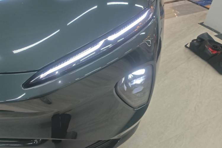 Used Nio ES8 2023 75 kWh Executive Edition Left Front Headlight