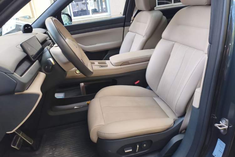 Used Nio ES8 2023 100kWh Signature Edition Left Front Seat