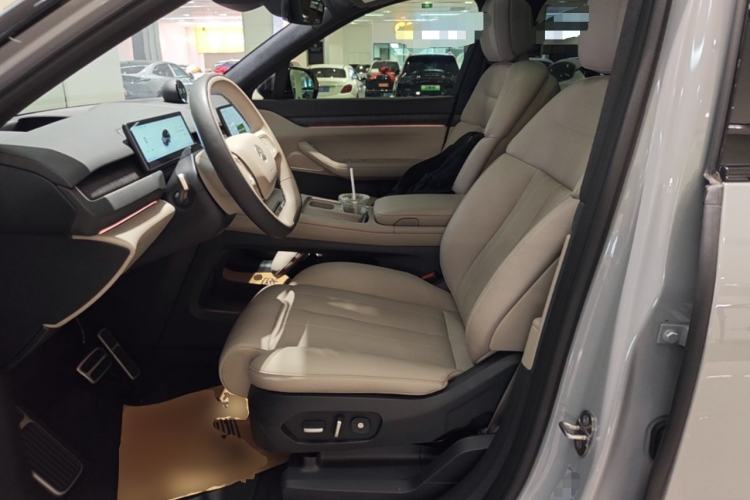 Used Nio ES8 2023 100kWh Executive Edition Left Front Seat