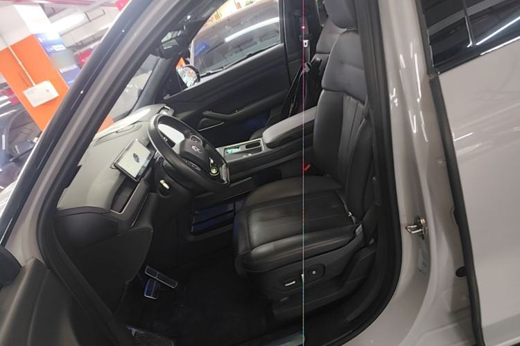 Used Nio ES8 2023 75 kWh Left Front Seat