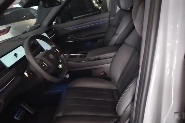 Used Nio ES8 2023 75 kWh Executive Edition Left Front Seat