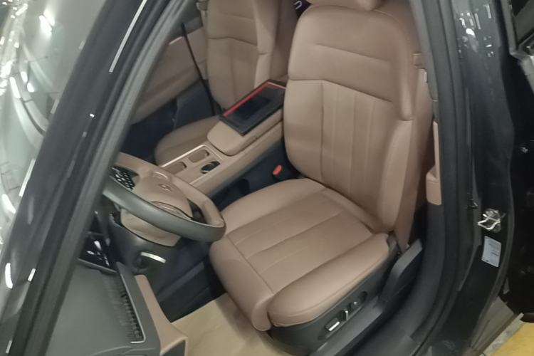 Used Nio ES8 2023 75 kWh Left Front Seat