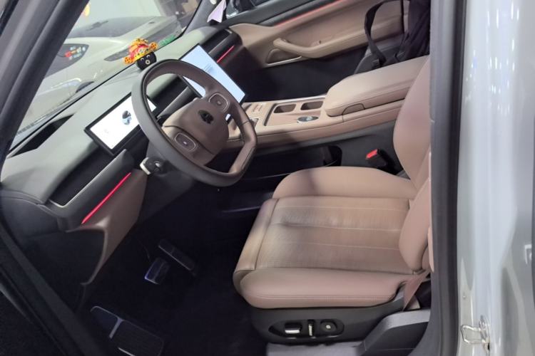 Used Nio ES8 2023 75 kWh Left Front Seat