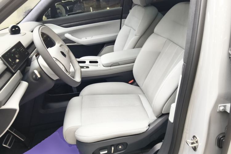 Used Nio ES8 2023 75 kWh Left Front Seat