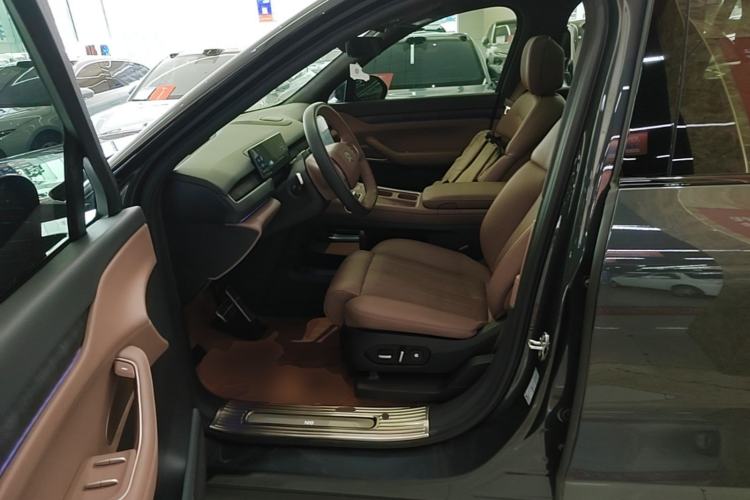 Used Nio ES8 2023 75 kWh Left Front Seat