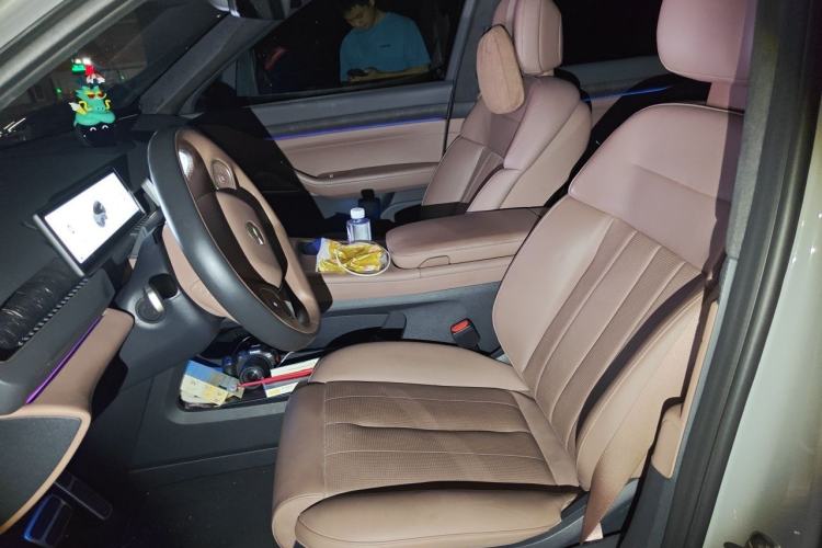 Used Nio ES8 2023 75 kWh Left Front Seat