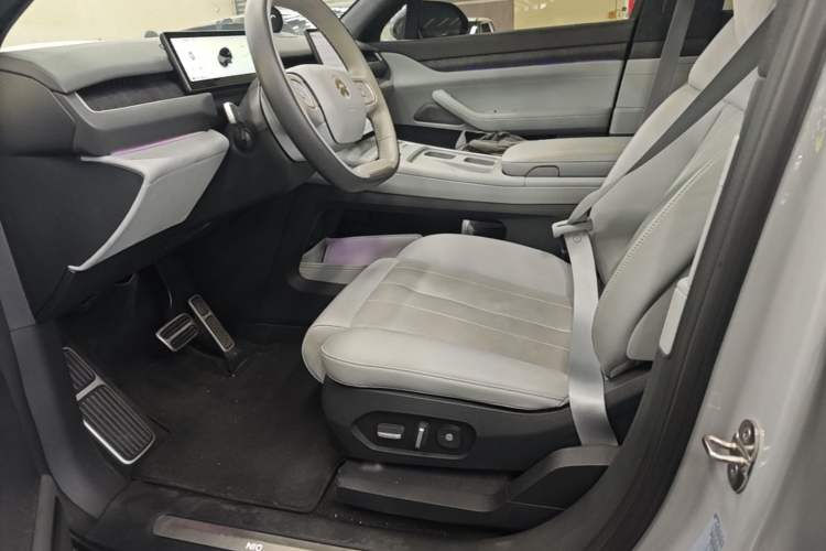 Used Nio ES8 2023 75 kWh Left Front Seat