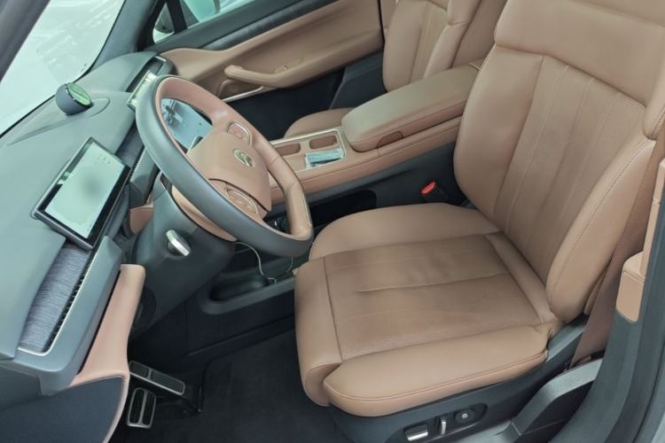 Used Nio ES8 2023 75 kWh Executive Edition Left Front Seat