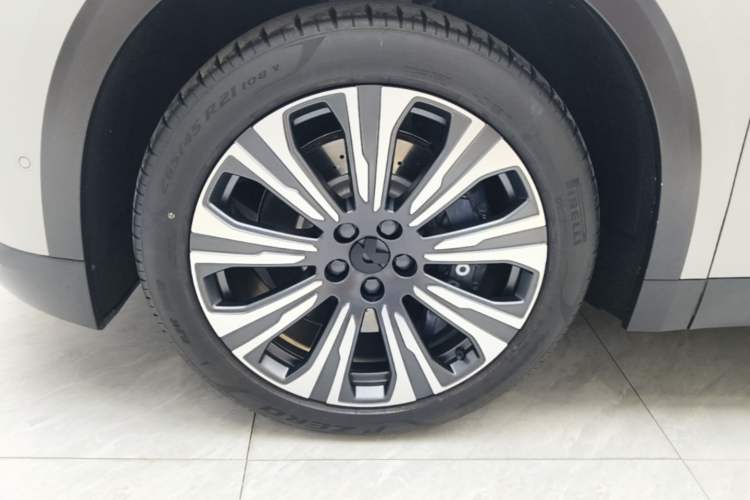 Used Nio ES8 2023 75 kWh Left Front Wheel Hub
